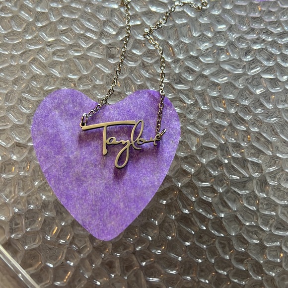 Taylor Swift Name Necklace Autograph Silver Signature Swiftie Jewelry Accessory - Picture 4 of 5